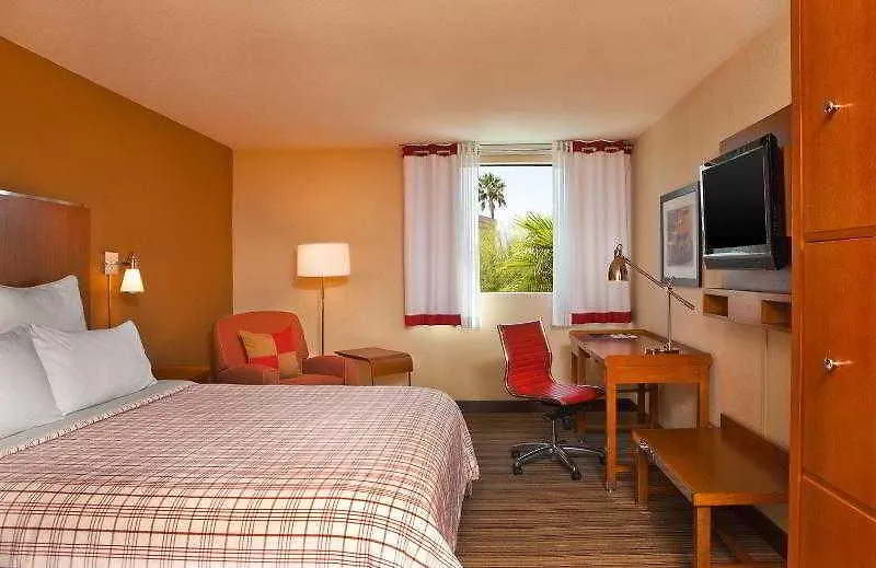 Hotel Moxy Phoenix Tempe/Asu Area